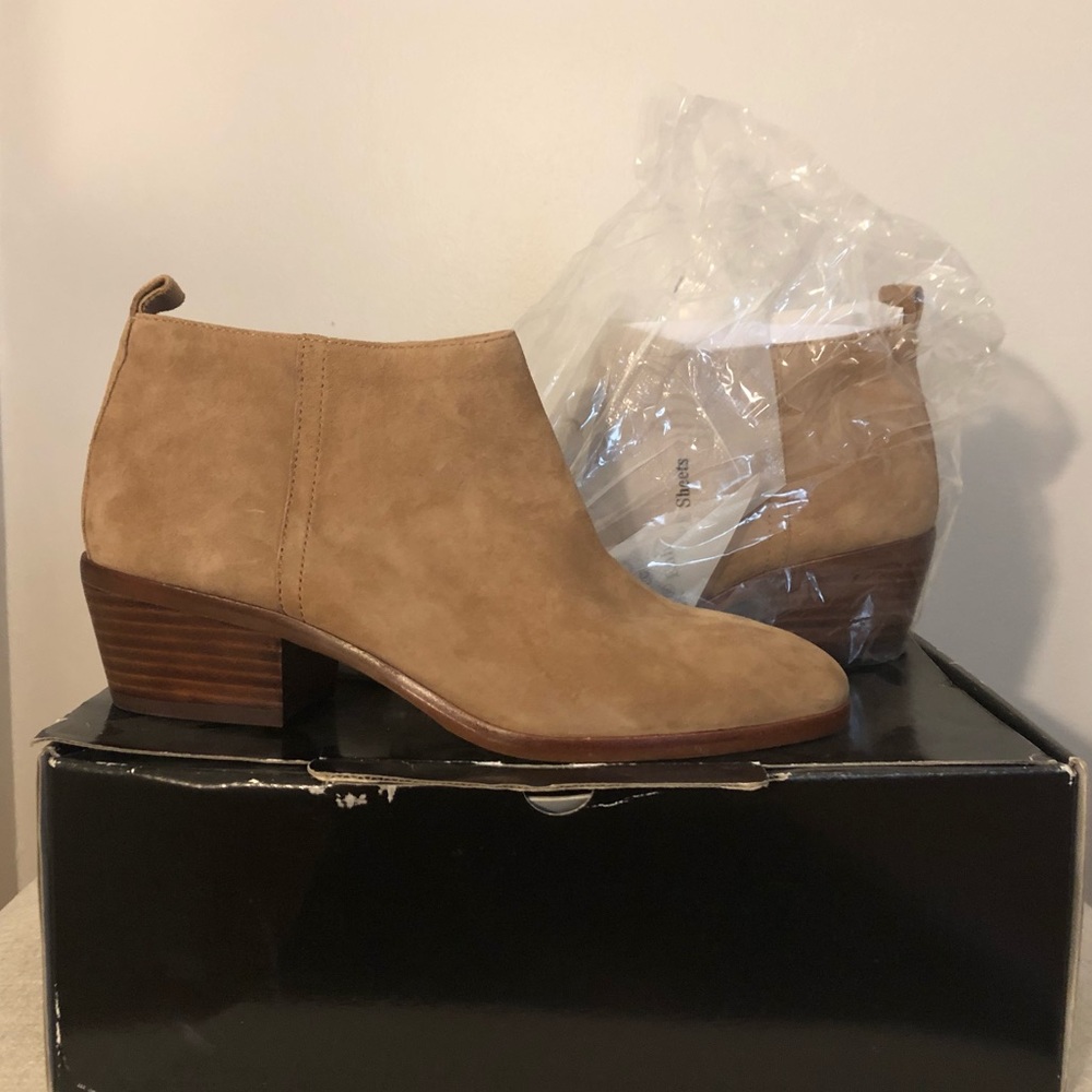 NEW! J Crew Suede Booties  US 8.